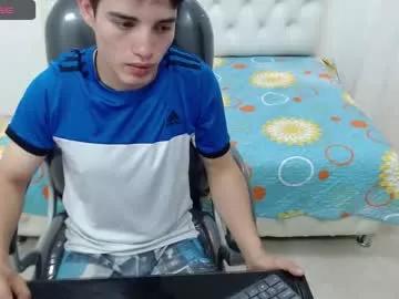 Freechat alejootwink on Chaturbate