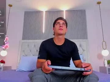 apolo_moon18 — GOAL: SHOW CUM IN PUBLIC [595 tokens remaining] Make yourselves comfortable, I promise it'll be worth staying  #Muscle #cum #18 #latino #party