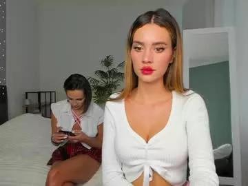 Freechat aria_muv on Chaturbate