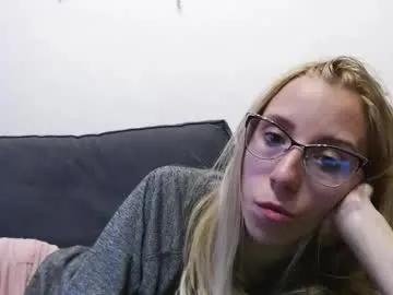 barelylegalblondy on Chaturbate
