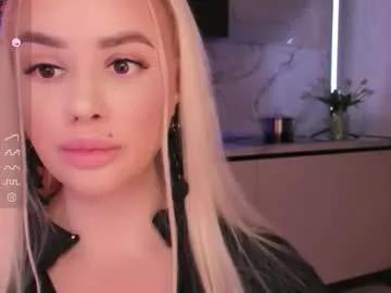 Freechat blond_diamond on Chaturbate