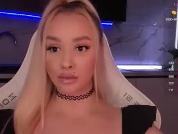 Freechat blond_diamond on Chaturbate