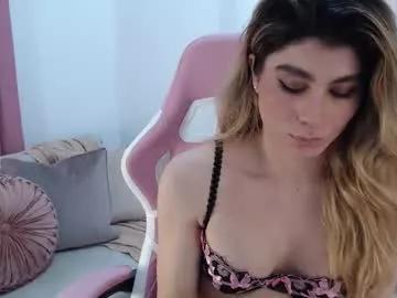 Freechat candybodyts on Chaturbate