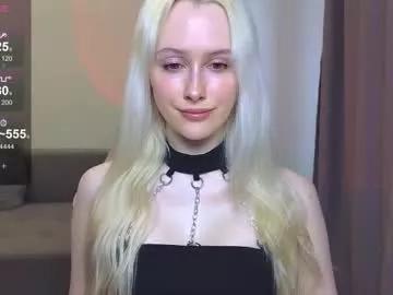 Freechat caseylabow on Chaturbate