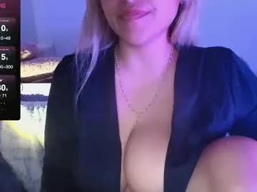 Freechat celiahenn on Chaturbate