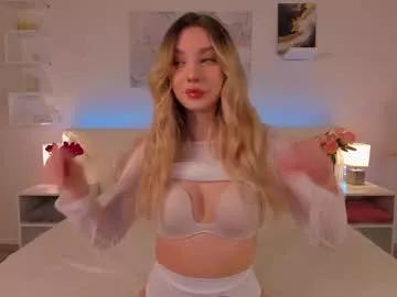 chloe_lov_ on Chaturbate