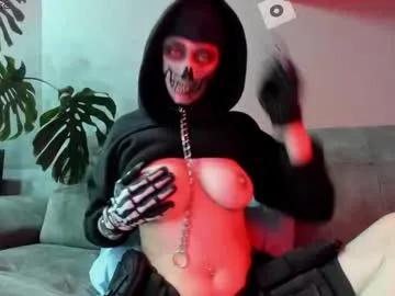 Freechat cos_operator on Chaturbate