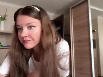 Freechat coyness_geneva on Chaturbate
