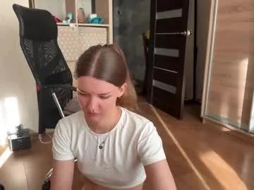 Freechat coyness_geneva on Chaturbate