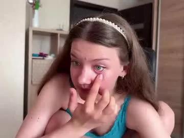 Freechat coyness_geneva on Chaturbate