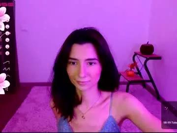 Freechat crystalnut on Chaturbate