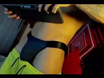 Freechat dominiofit on Chaturbate