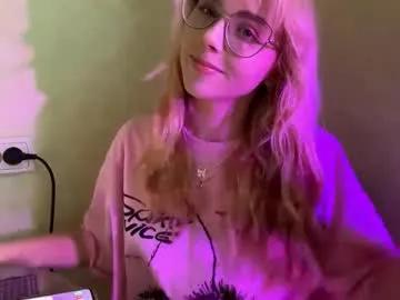 Freechat donettastrowbridge on Chaturbate