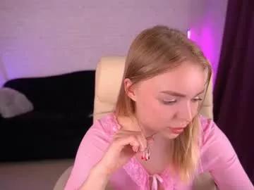 Freechat emilysunshines on Chaturbate