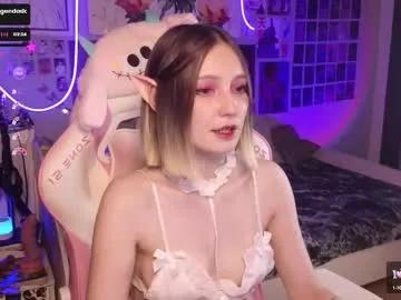 evie_rosen on Chaturbate