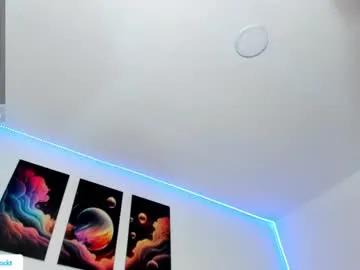 Freechat goldenhugecocktss on Chaturbate