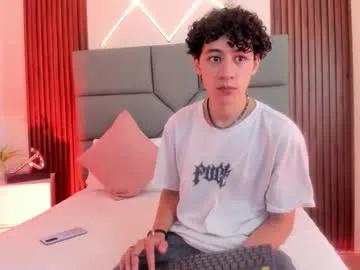 Freechat helios_obscuro on Chaturbate