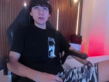 Freechat helios_obscuro on Chaturbate