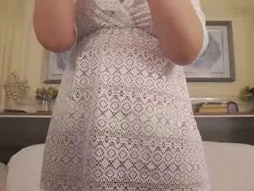 Freechat hellendesire on Chaturbate