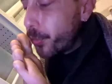 hitmenoww on Chaturbate