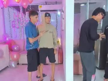 houseofwarrios on Chaturbate