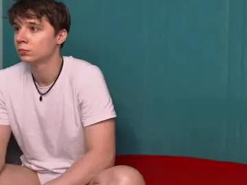 Freechat hugebangins_ on Chaturbate