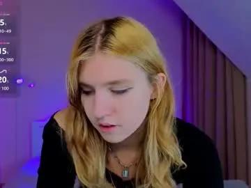 iris_rain — Bend over + spank myself 5x  #shy #pantyhose #cute #smalltits #18 [48 tokens remaining]