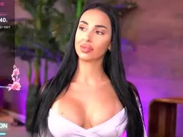 Freechat kairaandrews on Chaturbate