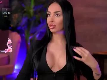 Freechat kairaandrews on Chaturbate