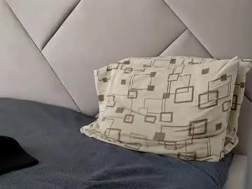 kiwigray on Chaturbate