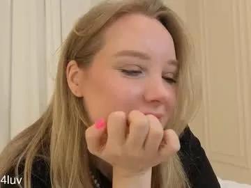 l1n4luv — Hiii, my name Lina !!!! GOAL:gently touch my neck  #shy #18 #blonde  #bigboobs [15 tokens remaining]