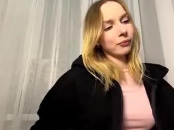 lakeshavotraw — Goal:bite my finger Hello everyone, I'm new here, nice to meet you #new #18 #shy #cute #teen [22 tokens remaining]