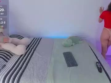 lary_holly on Chaturbate