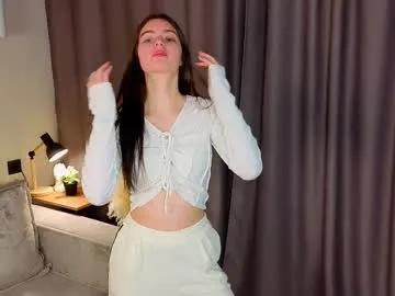 lauratang on Chaturbate