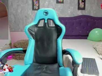 lauren_smiles — GOAL: My incredible legs in heels [44 tokens remaining] Lust and temptations #balloons #skinny #18 #slave #shy