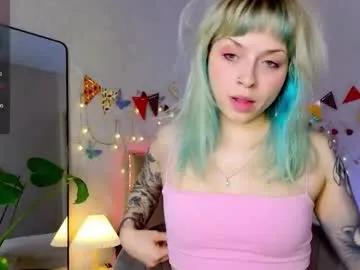 Freechat lavenly on Chaturbate