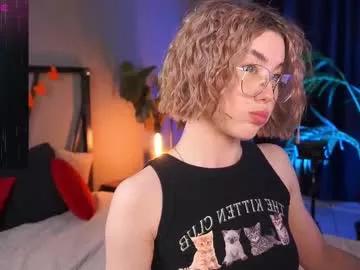 lindathacker on Chaturbate