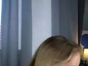 lipswithsmileonthem on Chaturbate