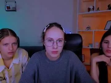 lizzie_boom — GOAL: Spank ass [111 tokens remaining] Welcome to my room! #latina #sph #bigboobs #18 #lesbian