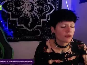 lovelockedlips on Chaturbate