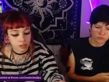 lovelockedlips on Chaturbate