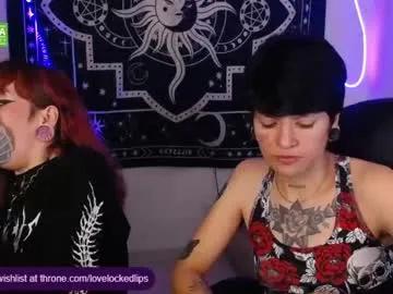 lovelockedlips on Chaturbate