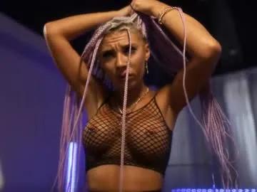 Freechat mandypeas on Chaturbate