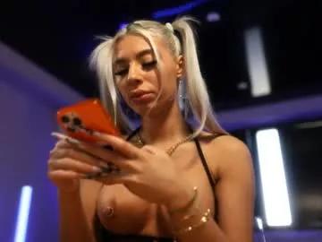 Freechat mandypeas on Chaturbate