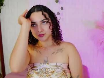 merida_bell18 on Chaturbate