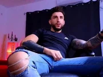 mightyaaron on Chaturbate