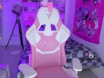 Freechat miliameow on Chaturbate