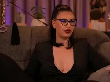 mistresskellykent on Chaturbate