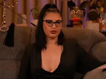 mistresskellykent on Chaturbate