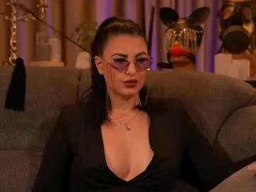 mistresskellykent on Chaturbate